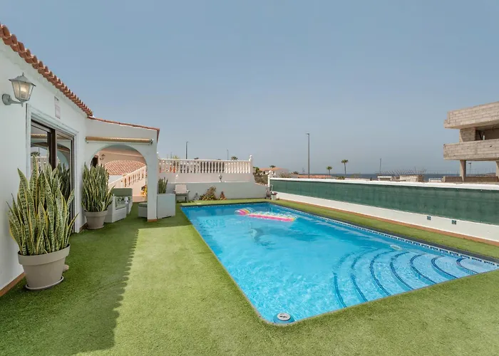 Amarilla Golf Villa *